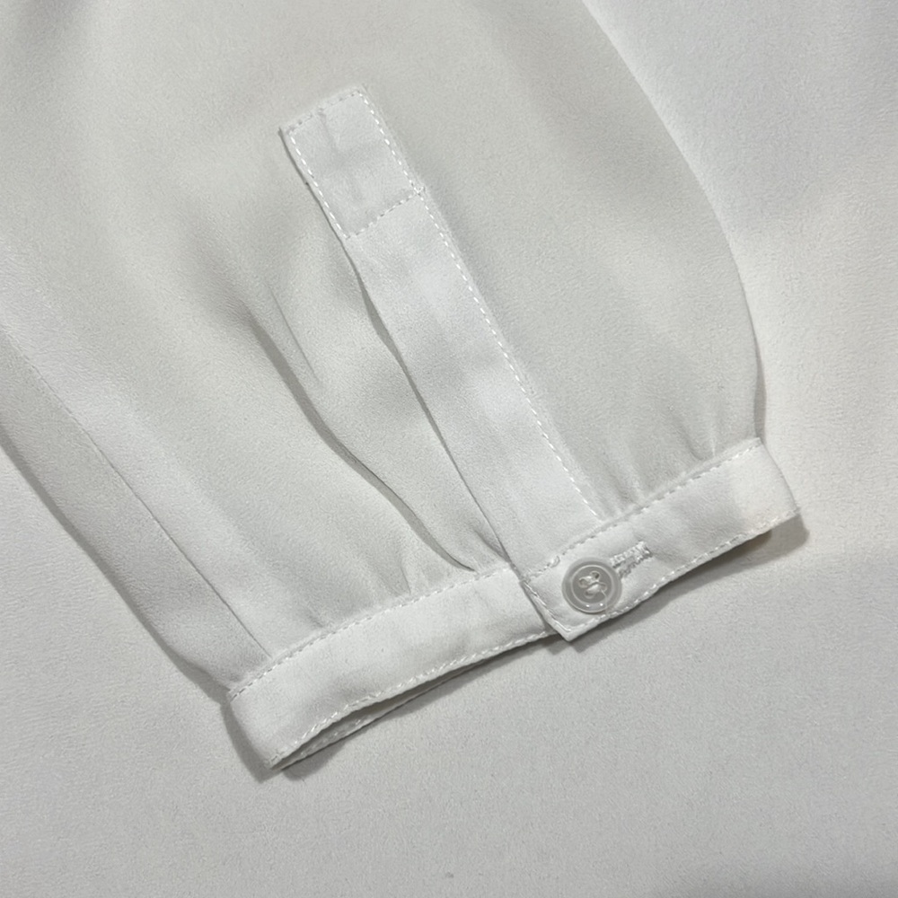 NYDJ White silky blouse with 3/4 sleeves. Women’s Small. Excellent condition. - Picture 7 of 9